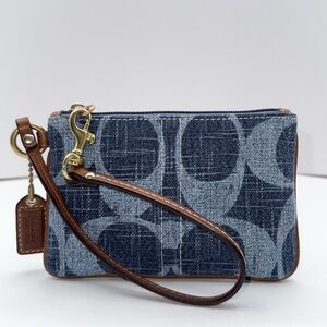 COACH DENIM SIGNATURE WRISTLET